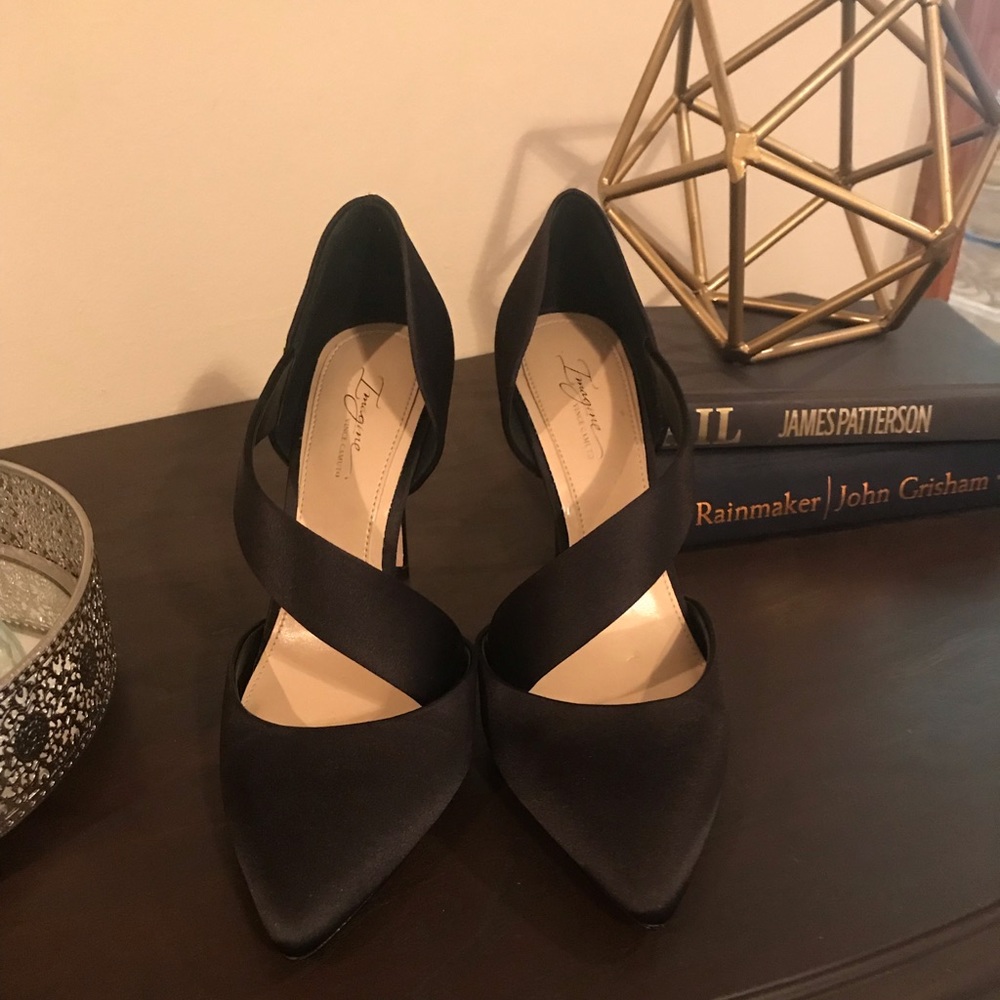 Size 8.5 Vince Camino heels